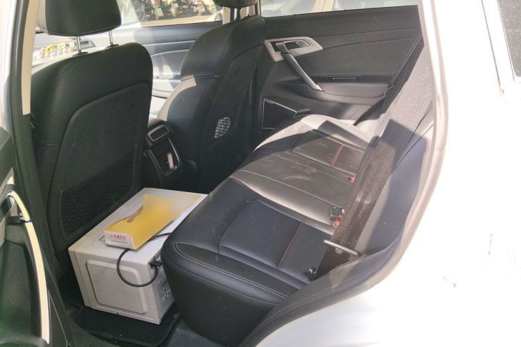 Used Geely Auto Emgrand X7 Sport 2020 1.8TD DCT Two-Wheel Drive Zhiya Model Left Rear Seat