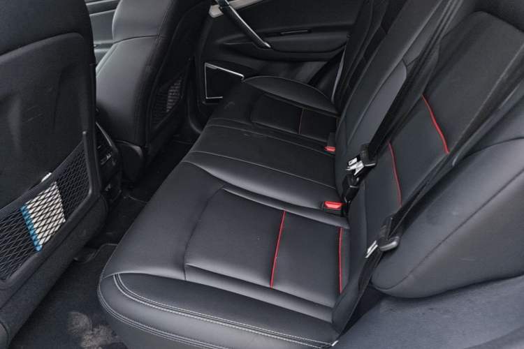 Used Geely Auto Emgrand X7 Sport 2020 1.8TD DCT Two-Wheel Drive Smart Connect 4G-Enabled Version Left Rear Seat