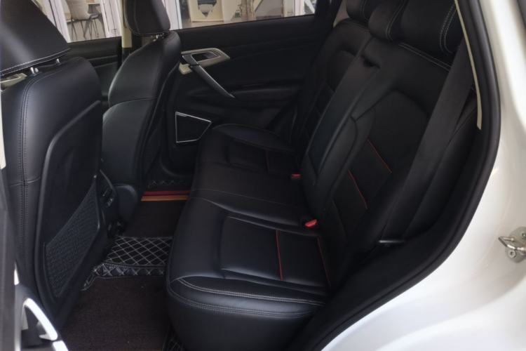 Used Geely Auto Emgrand X7 Sport 2020 1.8TD DCT Two-Wheel Drive Smart Connect 4G-Enabled Version Left Rear Seat