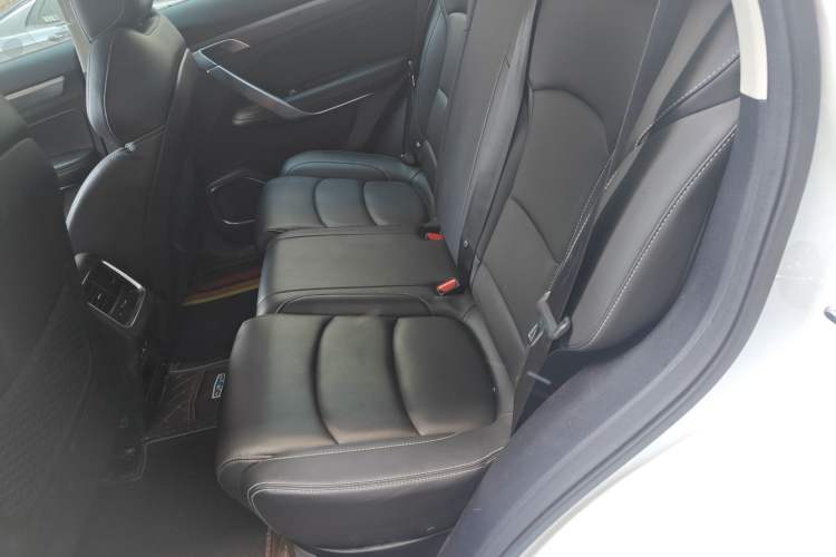 Used Geely Auto Emgrand X7 Sport 2020 1.5TD Automatic Smart Connect PRO Left Rear Seat