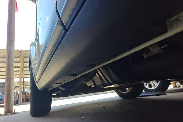Used Geely Auto Emgrand X7 Sport 2020 1.8TD DCT Two-Wheel Drive Zhiya Model Left Side Sill