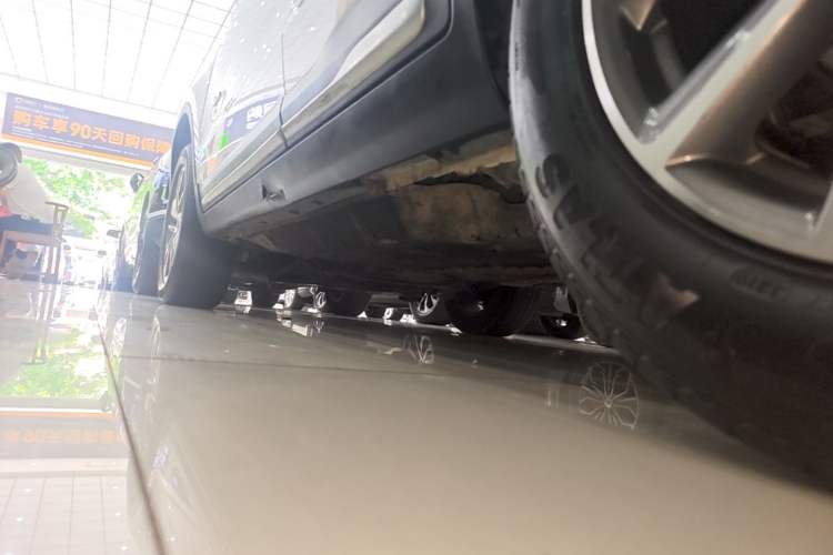 Used Geely Auto Emgrand X7 Sport 2020 1.8TD DCT Two-Wheel Drive Smart Connect 4G-Enabled Version Left Side Sill