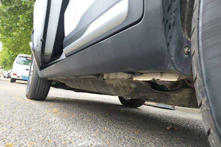 Used Geely Auto Emgrand X7 Sport 2020 1.8TD DCT Two-Wheel Drive Smart Connect 4G-Enabled Version Left Side Sill