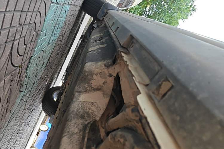 Used Geely Auto Emgrand X7 Sport 2020 1.8TD DCT Two-Wheel Drive Smart Connect 4G-Enabled Version Left Side Sill