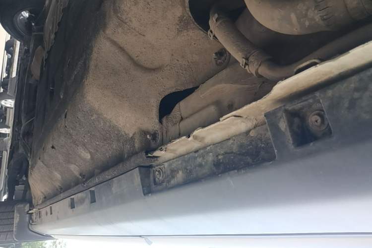 Used Geely Auto Emgrand X7 Sport 2020 1.8TD DCT Two-Wheel Drive Smart Connect 4G-Enabled Version Left Side Sill