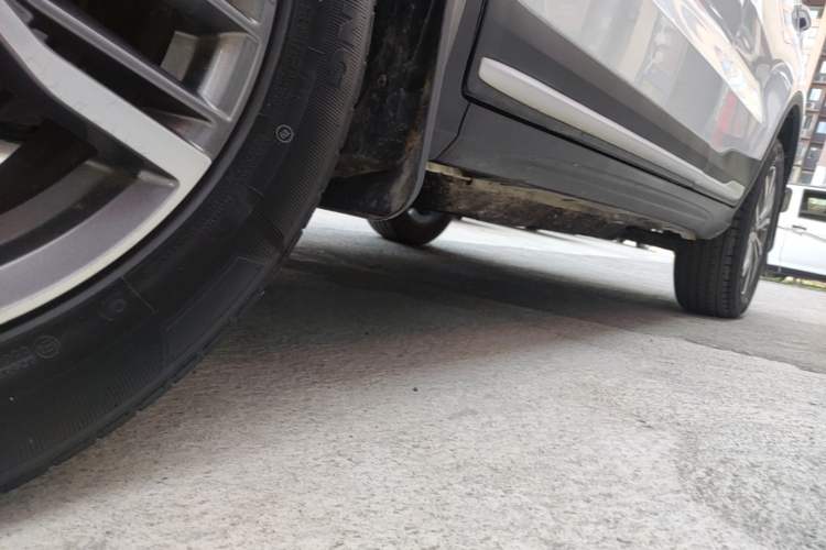 Used Geely Auto Emgrand X7 Sport 2020 1.8TD DCT Smart Connect PRO Left Side Sill