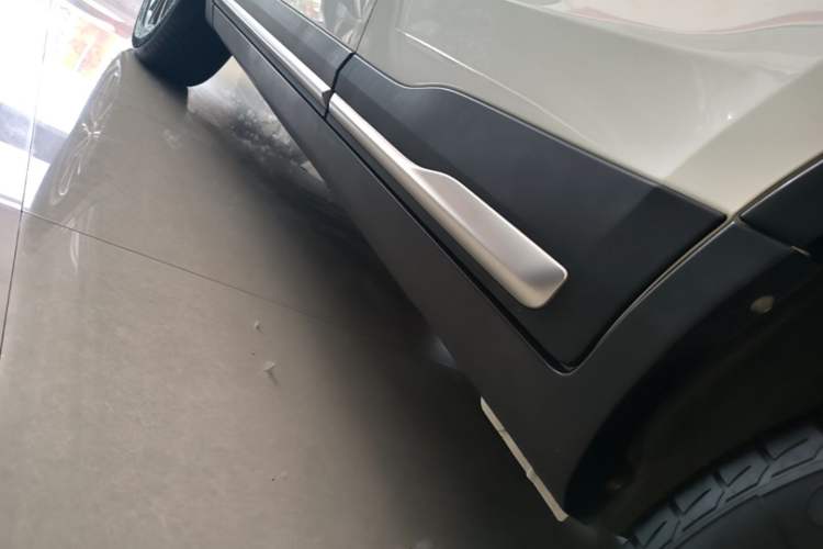 Used Geely Auto Emgrand X7 Sport 2020 1.8TD DCT Two-Wheel Drive Smart Connect 4G-Enabled Version Left Side Sill