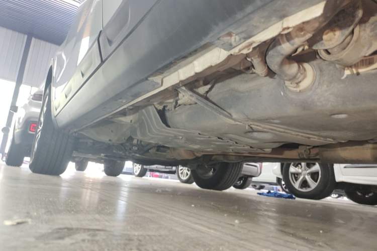 Used Geely Auto Emgrand X7 Sport 2020 1.8TD DCT Two-Wheel Drive Smart Connect 4G-Enabled Version Left Side Sill