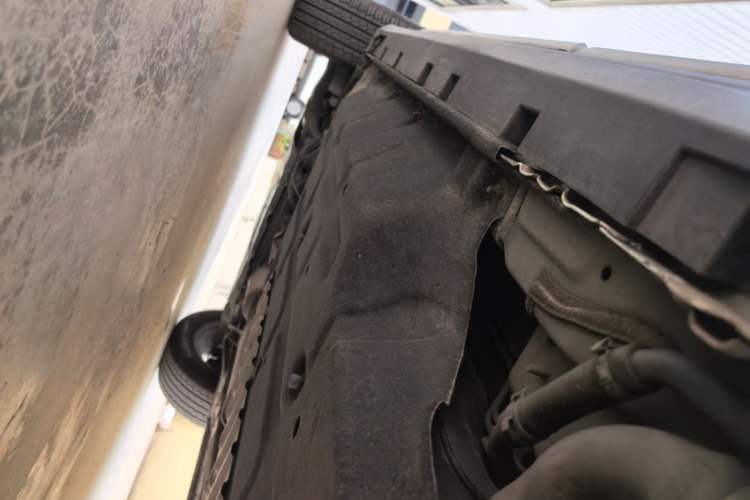 Used Geely Auto Emgrand X7 Sport 2020 1.5TD Automatic Smart Connect PRO Left Side Sill