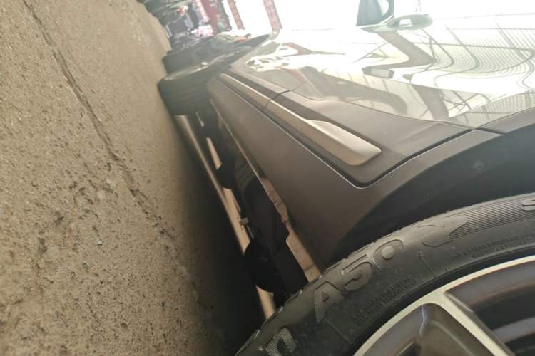 Used Geely Auto Emgrand X7 Sport 2020 1.8TD DCT Two-Wheel Drive Smart Connect 4G-Enabled Version Left Side Sill