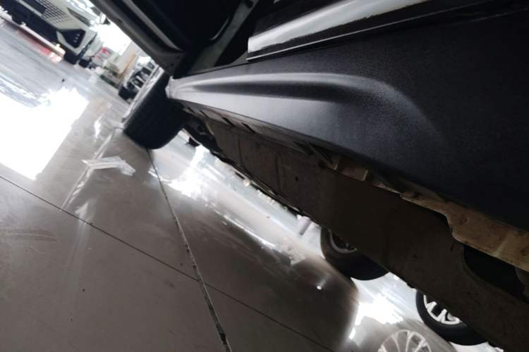 Used Geely Auto Emgrand X7 Sport 2020 1.5TD Automatic Smart Connect PRO Left Side Sill