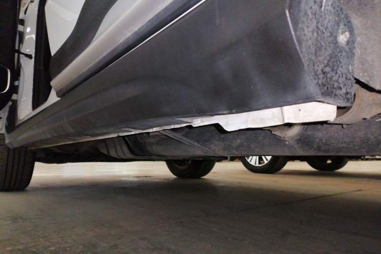 Used Geely Auto Emgrand X7 Sport 2020 1.8TD DCT Smart Connect PRO Left Side Sill