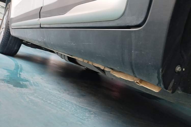 Used Geely Auto Emgrand X7 Sport 2020 1.8TD DCT Two-Wheel Drive Smart Connect 4G-Enabled Version Left Side Sill