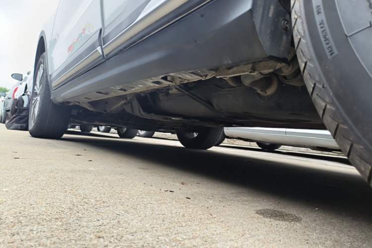 Used Geely Auto Emgrand X7 Sport 2020 1.8TD DCT ZhiZun PRO Left Side Sill