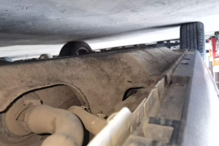 Used Geely Auto Emgrand X7 Sport 2020 1.8TD DCT Two-Wheel Drive Smart Connect 4G-Enabled Version Left Side Sill