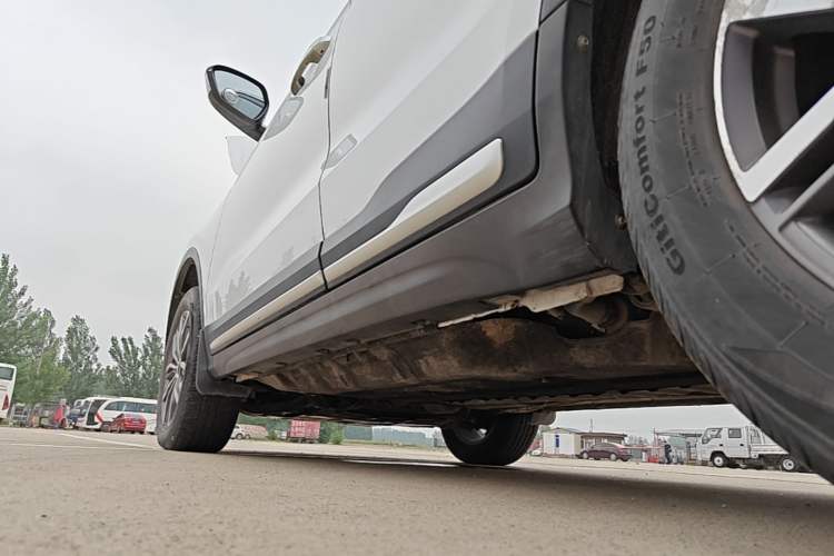 Used Geely Auto Emgrand X7 Sport 2020 1.5TD Automatic Smart Connect PRO Left Side Sill