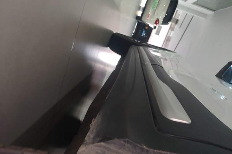 Used Geely Auto Emgrand X7 Sport 2020 1.8TD DCT Zhi Ling PRO Left Side Sill