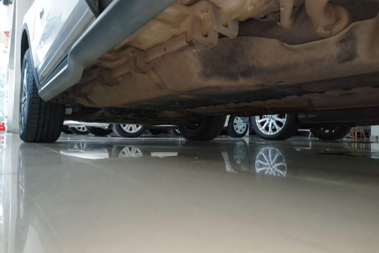 Used Geely Auto Emgrand X7 Sport 2020 1.8TD DCT Two-Wheel Drive Smart Connect 4G-Enabled Version Left Side Sill