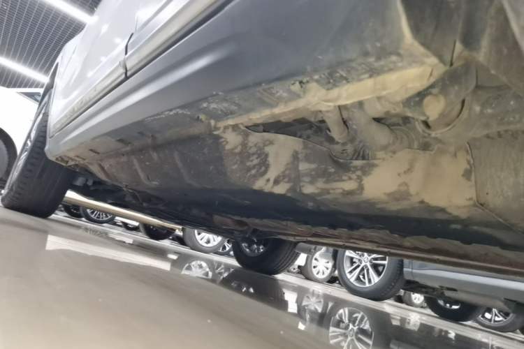 Used Geely Auto Emgrand X7 Sport 2020 1.5TD Automatic Smart Connect PRO Left Side Sill