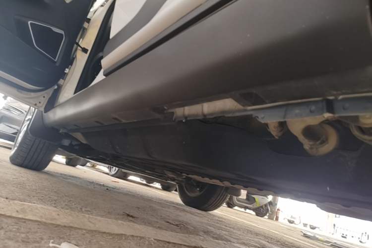 Used Geely Auto Emgrand X7 Sport 2020 1.8TD DCT Two-Wheel Drive Smart Connect 4G-Enabled Version Left Side Sill