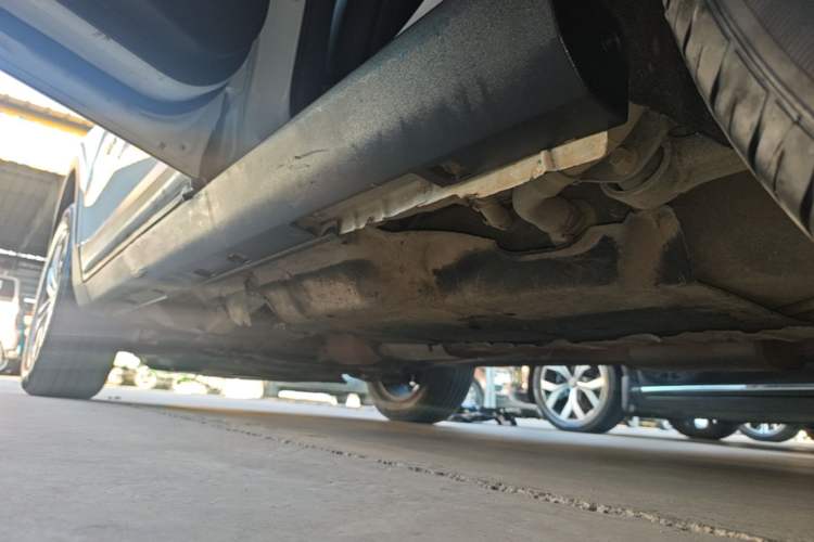 Used Geely Auto Emgrand X7 Sport 2020 1.8TD DCT Two-Wheel Drive Zhiya Model Left Side Sill