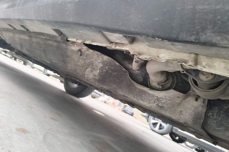 Used Geely Auto Emgrand X7 Sport 2020 1.5TD Automatic Smart Connect PRO Left Side Sill