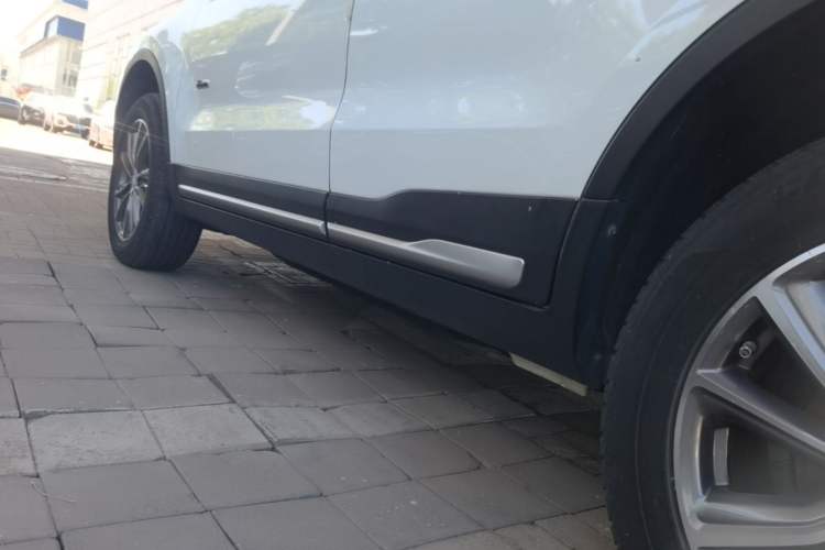 Used Geely Auto Emgrand X7 Sport 2020 1.8TD DCT Two-Wheel Drive Smart Connect 4G-Enabled Version Left Side Sill