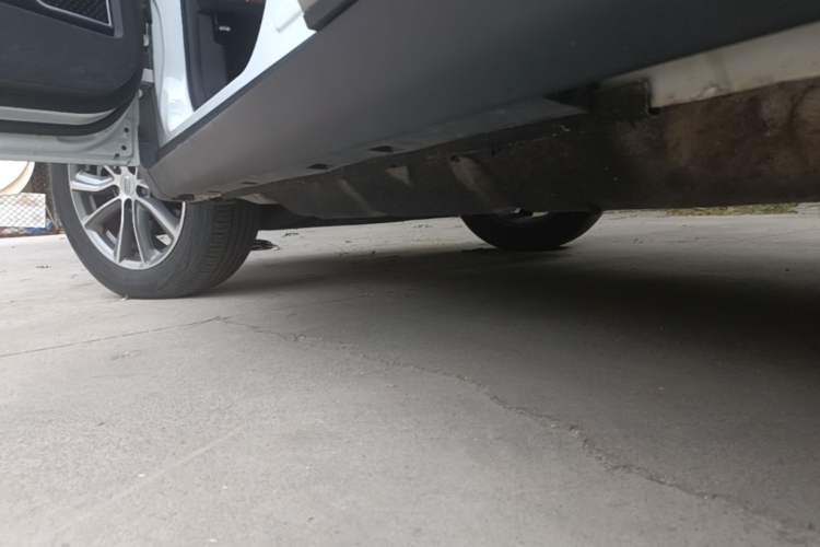 Used Geely Auto Emgrand X7 Sport 2020 1.8TD DCT Two-Wheel Drive Smart Connect 4G-Enabled Version Left Side Sill