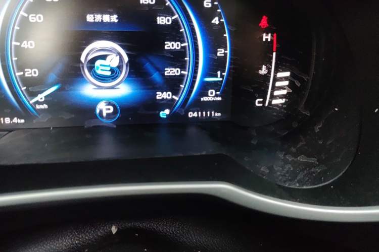 Used Geely Auto Emgrand X7 Sport 2020 1.8TD DCT Two-Wheel Drive Smart Connect 4G-Enabled Version Odometer Close Up