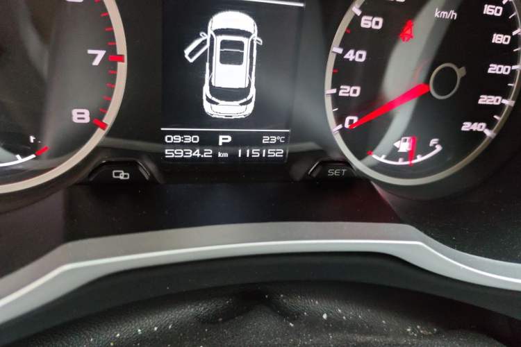 Used Geely Auto Emgrand X7 Sport 2020 1.8TD DCT Two-Wheel Drive Zhiya Model Odometer Close Up