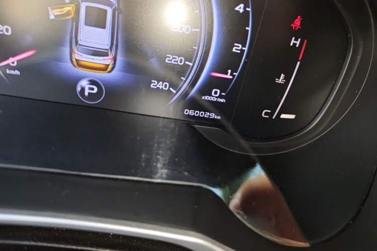 Used Geely Auto Emgrand X7 Sport 2020 1.8TD DCT Two-Wheel Drive Smart Connect 4G-Enabled Version Odometer Close Up