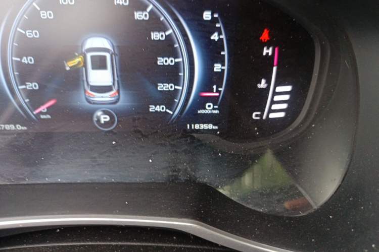Used Geely Auto Emgrand X7 Sport 2020 1.8TD DCT Two-Wheel Drive Smart Connect 4G-Enabled Version Odometer Close Up