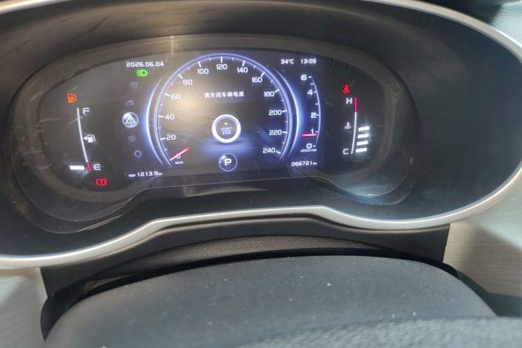 Used Geely Auto Emgrand X7 Sport 2020 1.8TD DCT Two-Wheel Drive Smart Connect 4G-Enabled Version Odometer Close Up