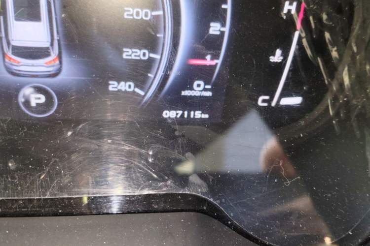 Used Geely Auto Emgrand X7 Sport 2020 1.8TD DCT Two-Wheel Drive Zhiya Model Odometer Close Up