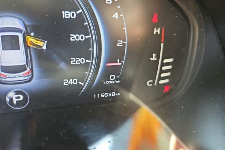Used Geely Auto Emgrand X7 Sport 2020 1.8TD DCT Two-Wheel Drive Smart Connect 4G-Enabled Version Odometer Close Up