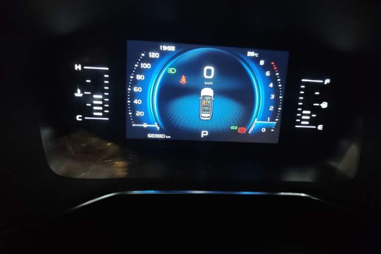 Used Geely Auto Emgrand X7 Sport 2020 1.8TD DCT Smart PRO Odometer Close Up