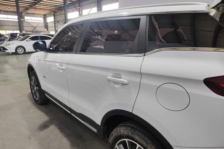 Used Geely Auto Emgrand X7 Sport 2020 1.8TD DCT Two-Wheel Drive Smart Connect 4G-Enabled Version Rear Left 45 Deg