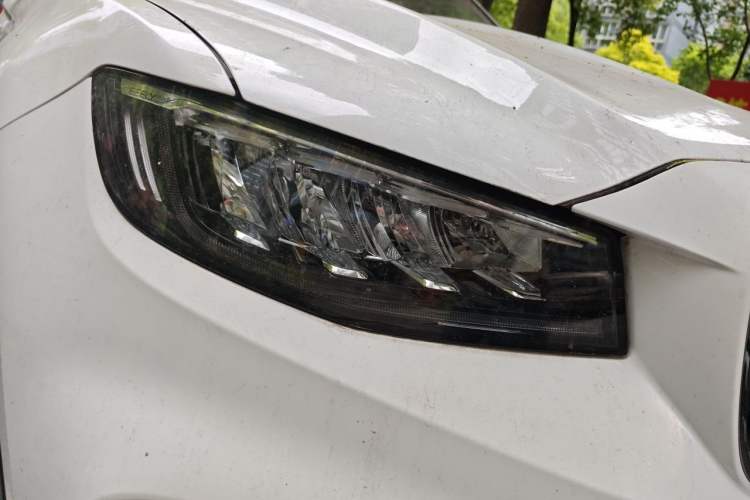 Used Geely Auto Emgrand X7 Sport 2020 1.5TD Automatic Smart Connect PRO Right Front Headlight