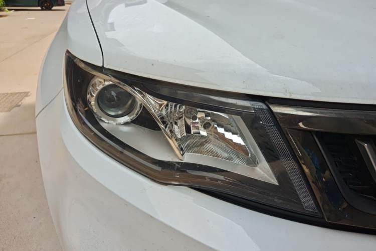 Used Geely Auto Emgrand X7 Sport 2020 1.8TD Manual Two-Wheel Drive Elite Version Right Front Headlight