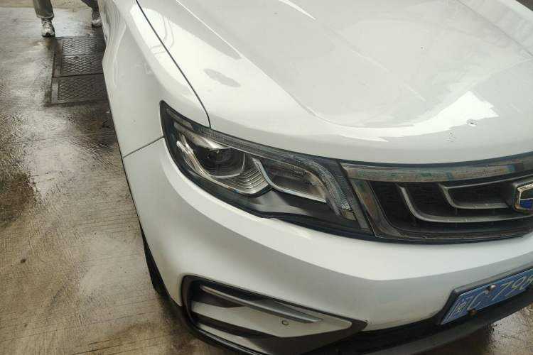 Used Geely Auto Emgrand X7 Sport 2020 1.8TD DCT Two-Wheel Drive Smart Connect 4G-Enabled Version Right Front Headlight
