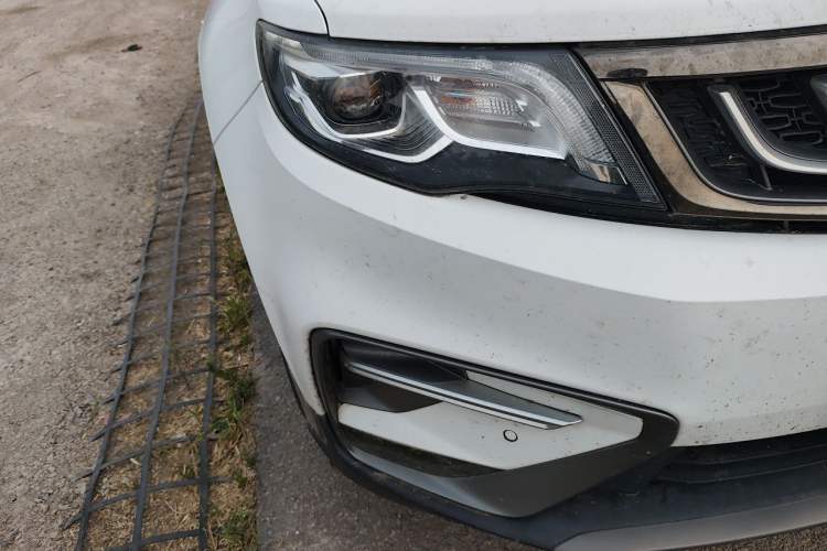 Used Geely Auto Emgrand X7 Sport 2020 1.8TD DCT Two-Wheel Drive Smart Connect 4G-Enabled Version Right Front Headlight