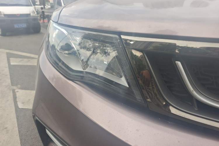 Used Geely Auto Emgrand X7 Sport 2020 1.8TD Manual Two-Wheel Drive Elite Version Right Front Headlight
