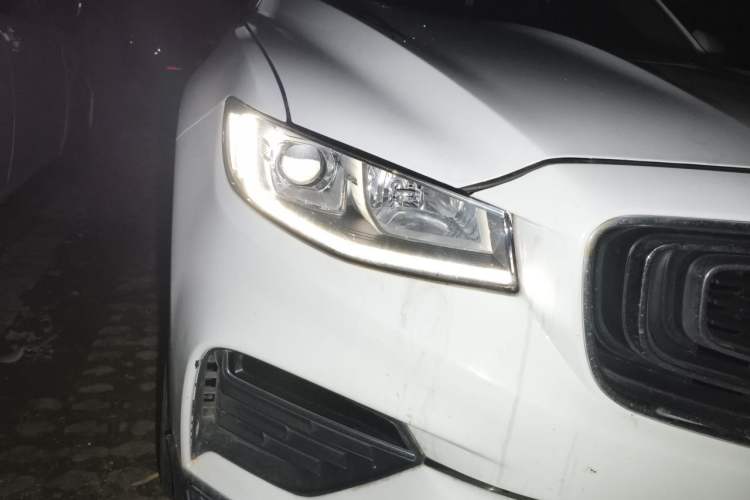 Used Geely Auto Emgrand X7 Sport 2020 1.8TD DCT Smart Connect PRO Right Front Headlight