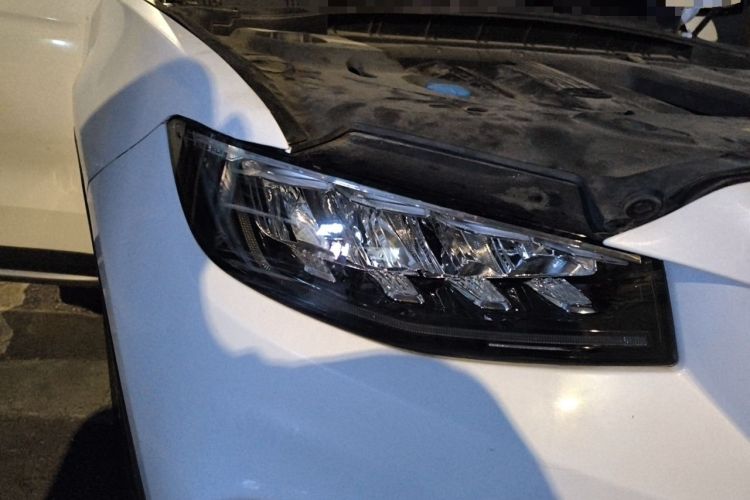 Used Geely Auto Emgrand X7 Sport 2020 1.5TD Automatic Smart Connect PRO Right Front Headlight
