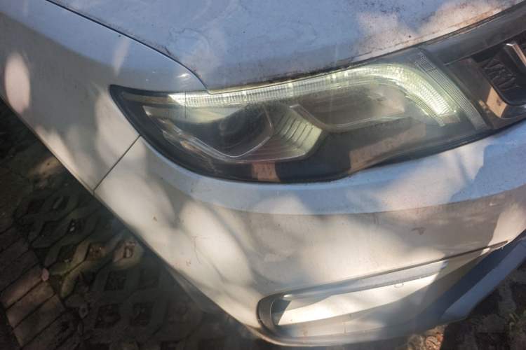 Used Geely Auto Emgrand X7 Sport 2020 1.8TD DCT Two-Wheel Drive Smart Connect 4G-Enabled Version Right Front Headlight