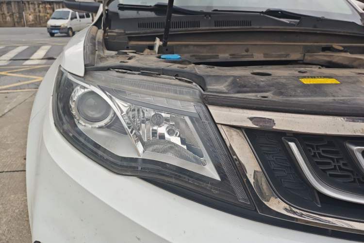 Used Geely Auto Emgrand X7 Sport 2020 1.8TD DCT Two-Wheel Drive Zhiya Model Right Front Headlight