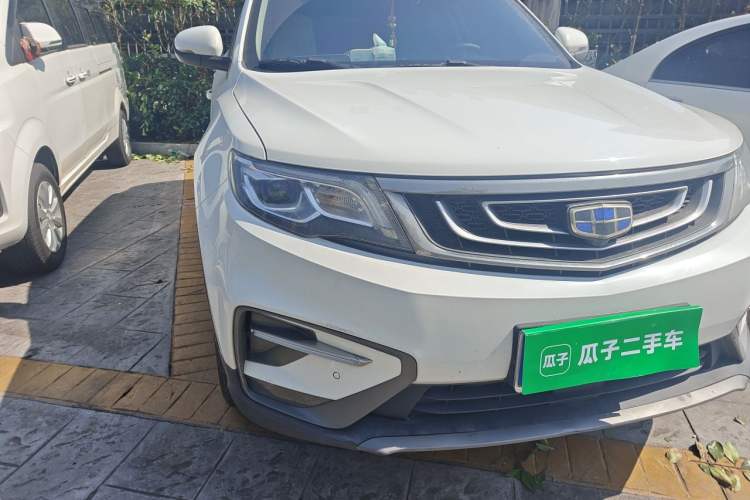 Used Geely Auto Emgrand X7 Sport 2020 1.8TD DCT Two-Wheel Drive Smart Connect 4G-Enabled Version Right Front Headlight