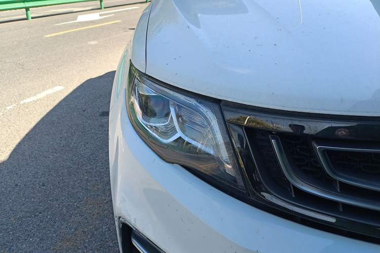 Used Geely Auto Emgrand X7 Sport 2020 1.8TD DCT Two-Wheel Drive Smart Connect 4G-Enabled Version Right Front Headlight