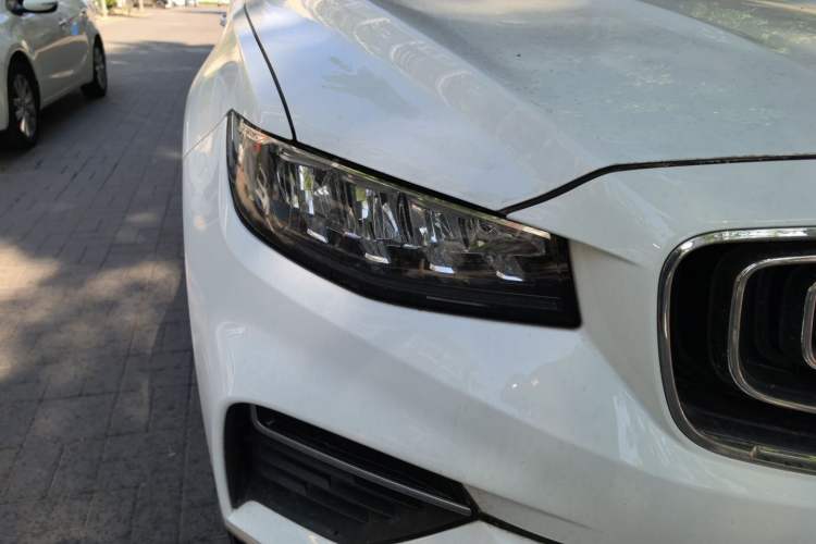 Used Geely Auto Emgrand X7 Sport 2020 1.5TD Automatic Smart Connect PRO Right Front Headlight