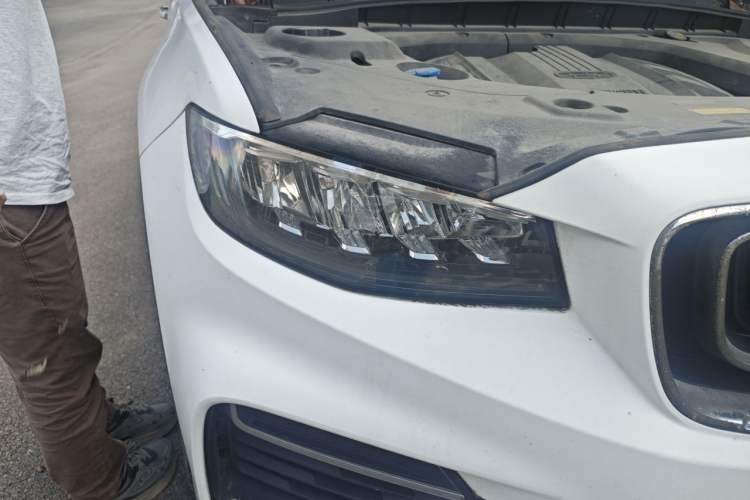 Used Geely Auto Emgrand X7 Sport 2020 1.5TD Automatic Smart Connect PRO Right Front Headlight